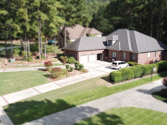 5th image of 1218 Presidents Way SE