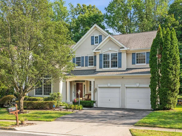 13036 Pilgrims Inn Dr, Woodbridge, VA 22193