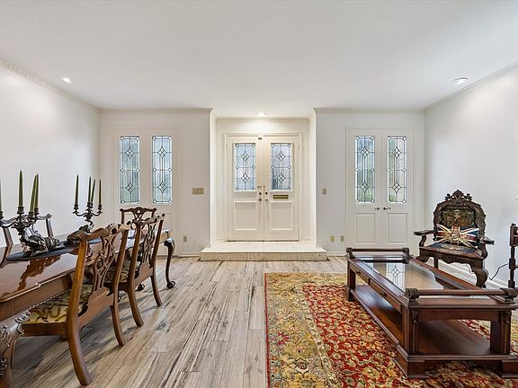 5th image of 7615 Del Monte Dr
