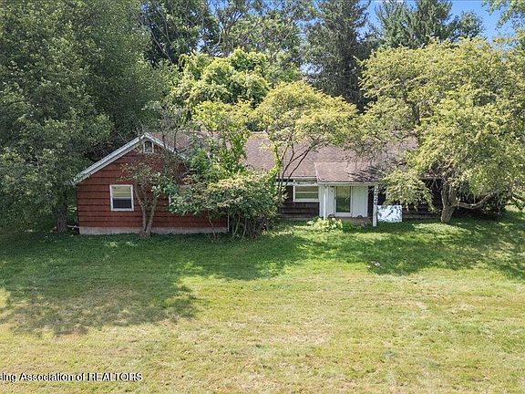 4th image of 2626 Forest Rd