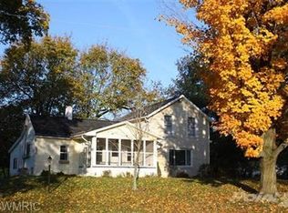 70524 Adamsville Rd, Edwardsburg, MI 49112