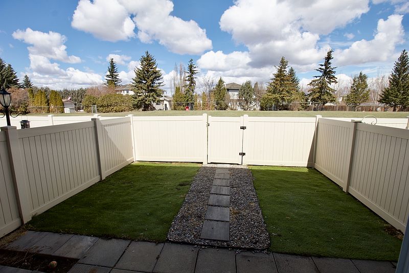 Fort Saskatchewan Townhouse for rent - 3 Bedrooms — photo 3