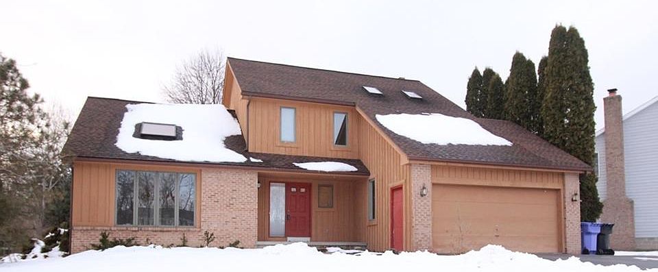 1st image of 5 Pond Valley Cir