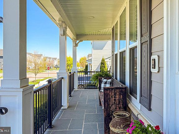 5th image of 1103 Themis St SE