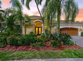 2807 Oakbrook Ln, Weston, FL 33332