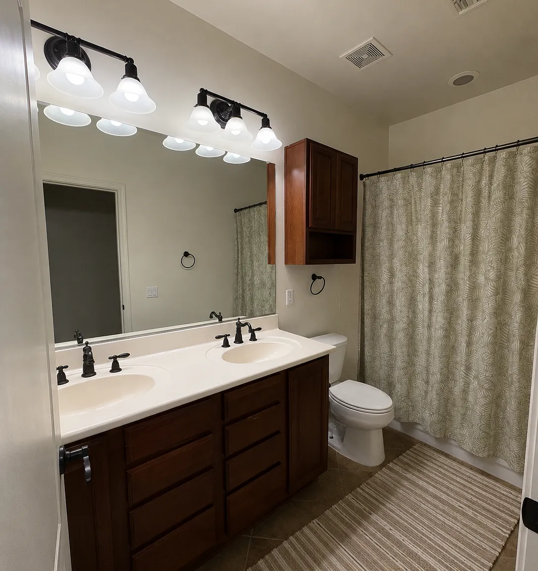 4 bed, 2045 sqft, $900 — Photo 4