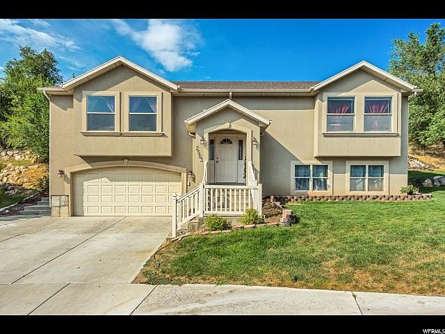 1st image of 3503 E Fairway Cir
