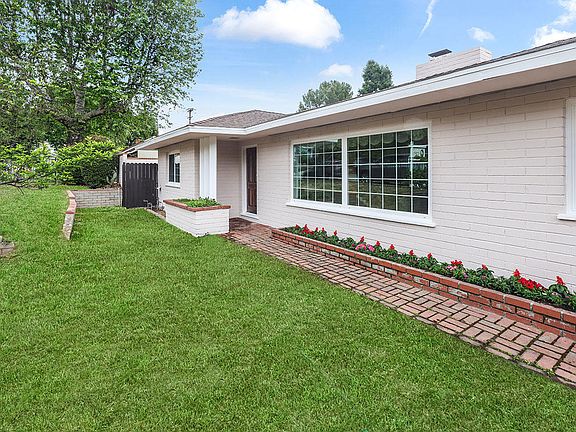 4th image of 1616 Orange Tree Ln