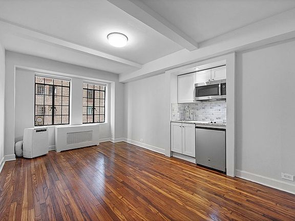 2nd image of 25 Tudor City Pl APT 722