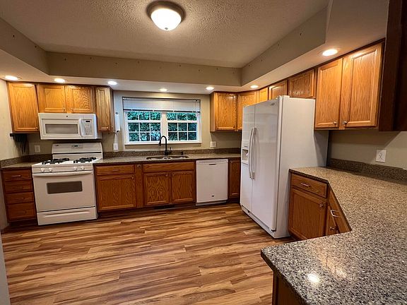 4th image of 7764 Sunset Shores Dr