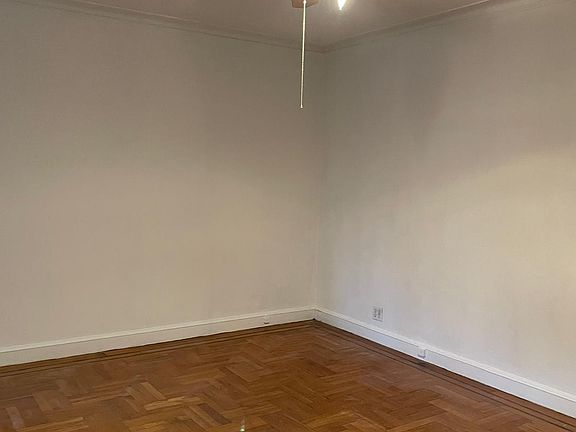 4th image of 208 E 28th St APT 2F