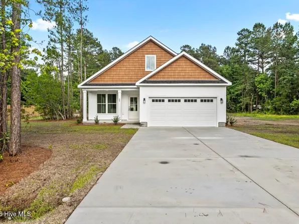 86 Whispering Pines Court, Hampstead, NC 28443