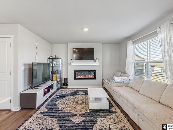 4th image of 9306 Reynolds St