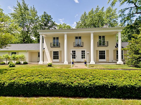 2nd image of 1134 Oak Knoll Dr