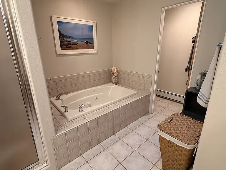 5065 Carriage House Dr — Photo 8