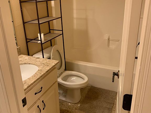 2nd image of 1612 Park St #1612