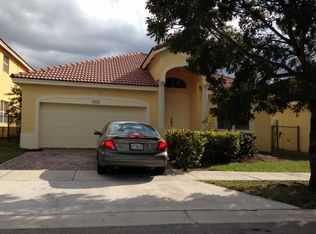 16424 SW 82nd Ter, Miami, FL 33193