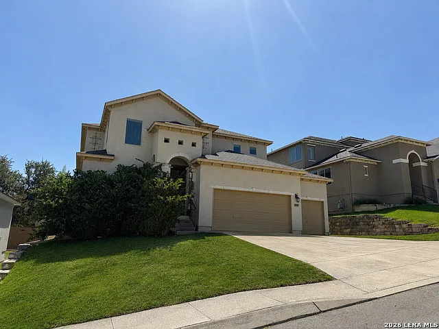 4 bed, 3.5 bath, 3576 sqft, $2,900 — Photo 2
