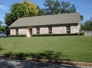 1908 Willis Dr, Longview, TX 75601