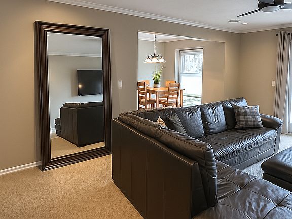 2nd image of 27 Wood Creek Dr
