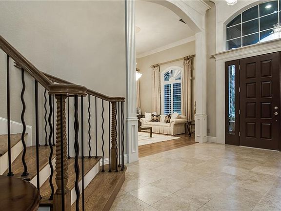 4th image of 2025 Cottonwood Valley Cir S