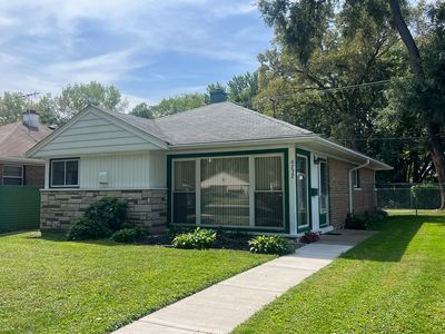 9732 S Van Vlissingen Rd, Chicago, IL, 60617