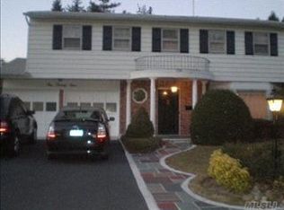 129 Croyden Ct, Albertson, NY 11507