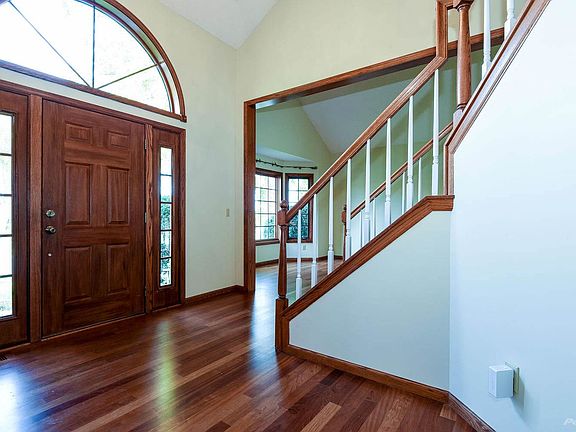 7801 96th St W Bloomington MN-large-002-28-7801 96th St-1498x1000-72dpi