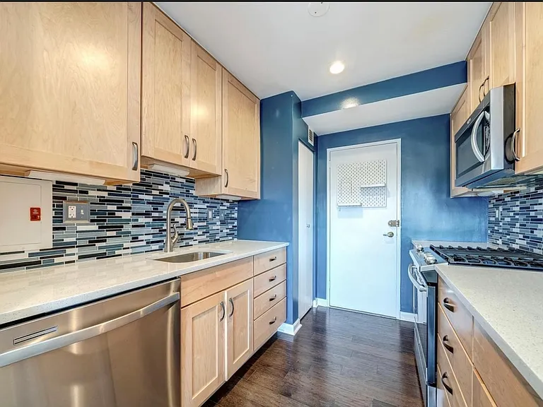 1830 Columbia Pike #602 — Photo 9