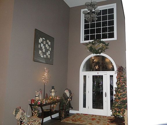 3rd image of 536 Ashland Oaks Dr