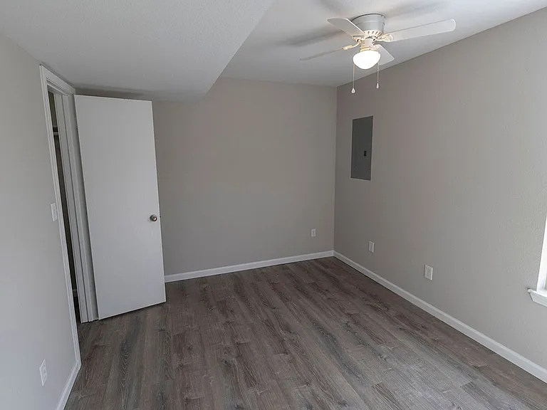 5305-5307 Currituck Ln — Photo 37