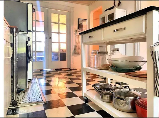 Rented by Douglas Elliman | media 29