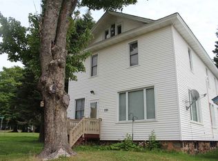 229 E Vaughn St, Ironwood, MI 49938
