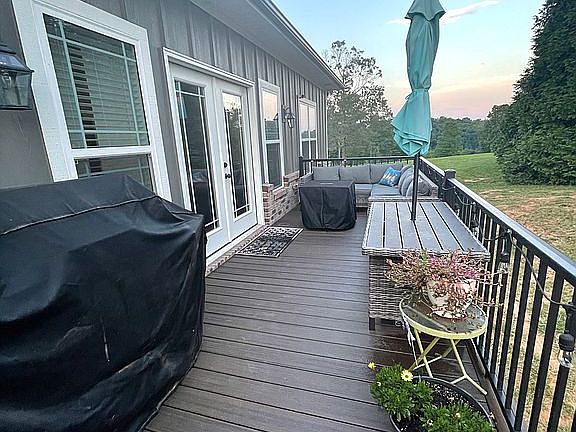 3rd image of 22 Kendall Ln
