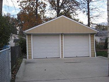 4th image of 459 E 330th St