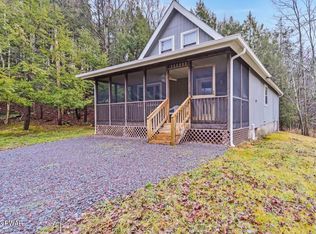 991 Brentwood Dr, Lake Ariel, PA 18436