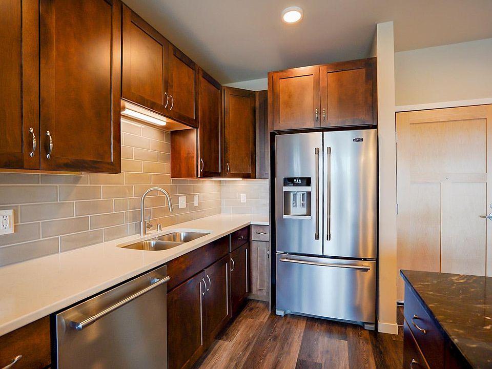 1st image of 480 N Sherman Ave #115