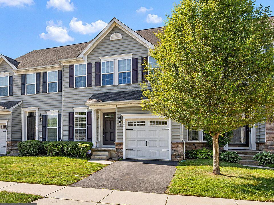 1st image of 546 Canal Dr