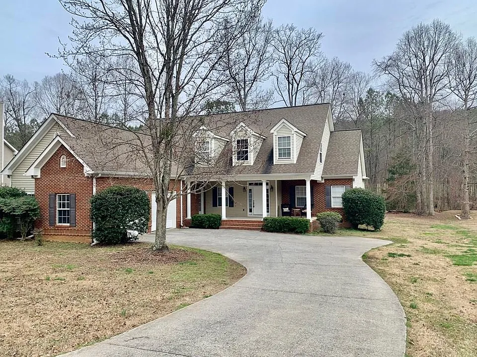 2645 Foxmore Cir