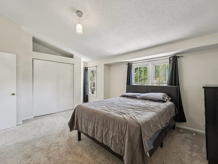 71 Fendall Ave — Photo 28
