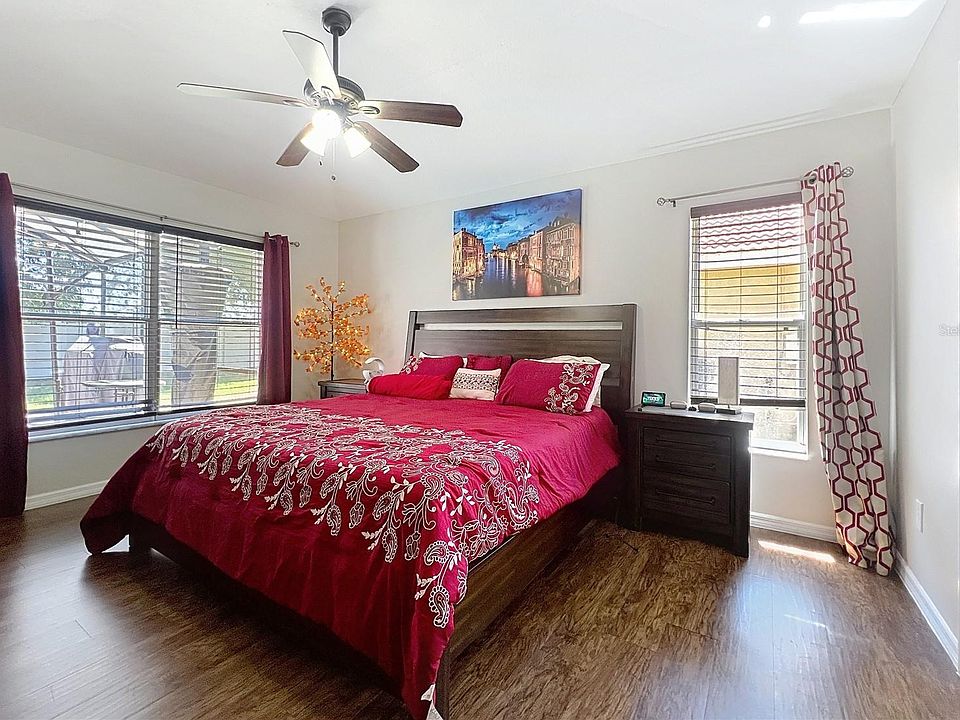 2nd image of 1102 Solana Cir