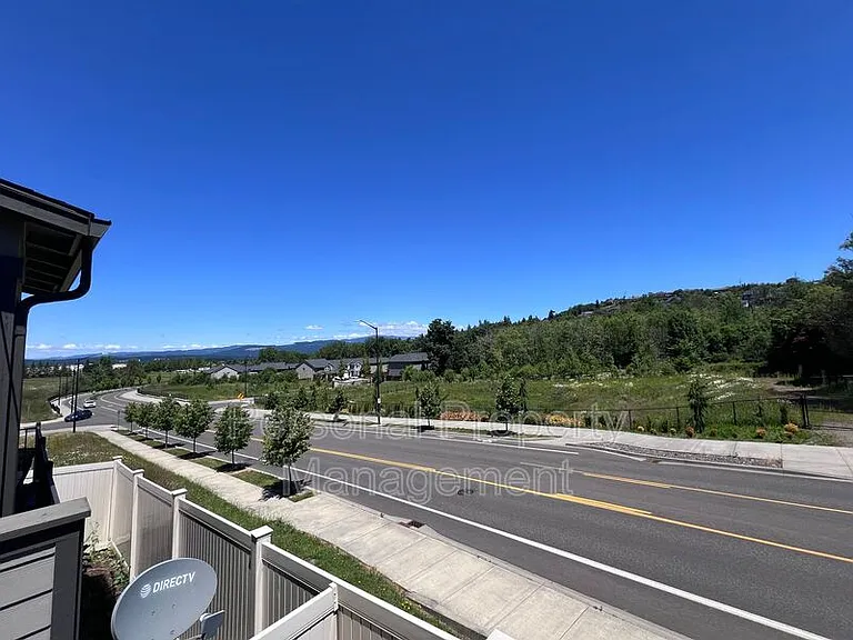 4307 NW Sage Loop — Photo 3
