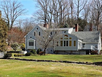 95 Golden Hill St, Trumbull, CT, 06611
