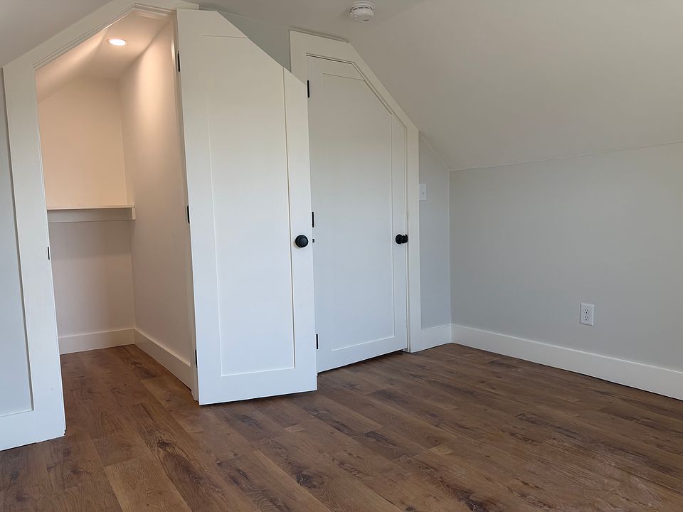 1st image of 11 Union St Floor 2