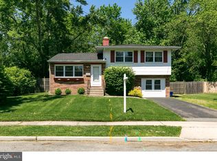 20 Timber Dr, Barrington, NJ 08007