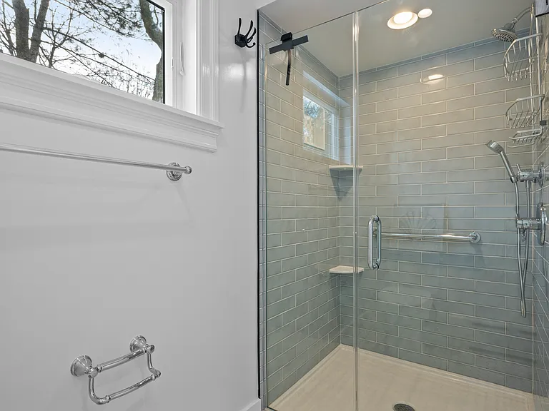 74 Montauk Hwy — Photo 10