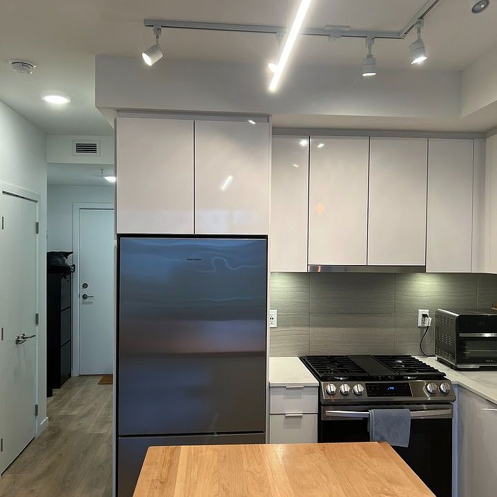 1st image of 725 Marine Dr #203