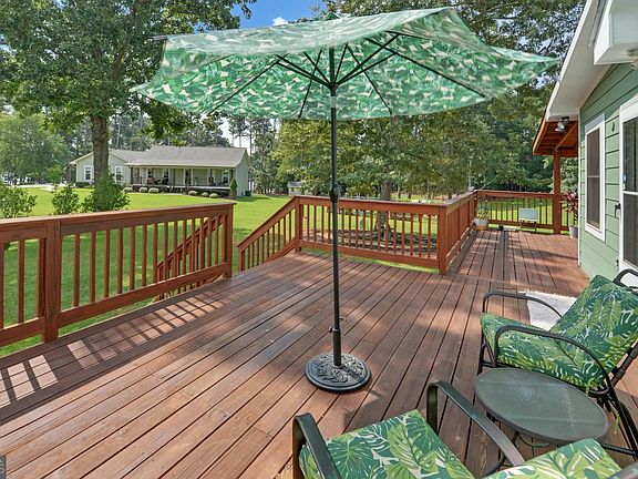 3rd image of 148 Brown Cir