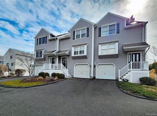 2 Ocean Reef Dr UNIT 2, Fairfield, CT 06824