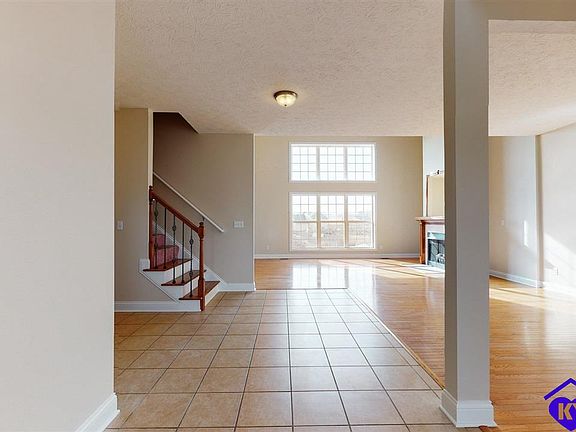 3rd image of 410 Cabernet Dr